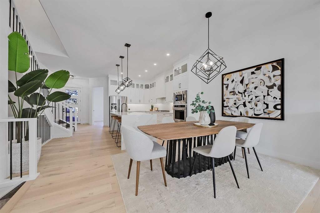 911 22 Avenue Nw, Calgary, AB - Indoor Photo Showing Dining Room