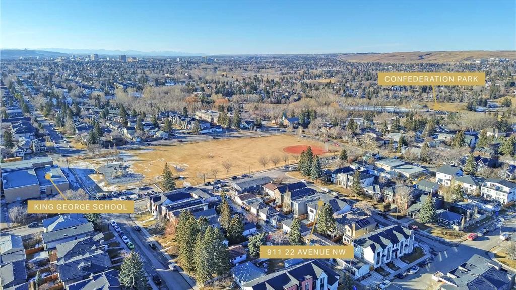 911 22 Avenue Nw, Calgary, AB - Outdoor With View