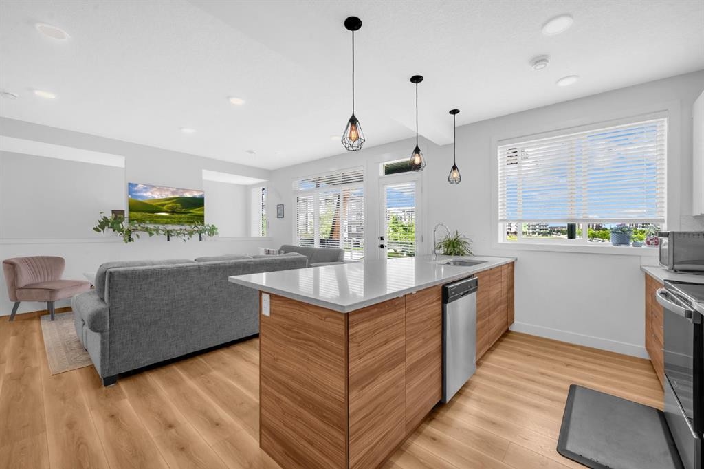 4397 Seton Drive Se, Calgary, AB - Indoor Photo Showing Kitchen