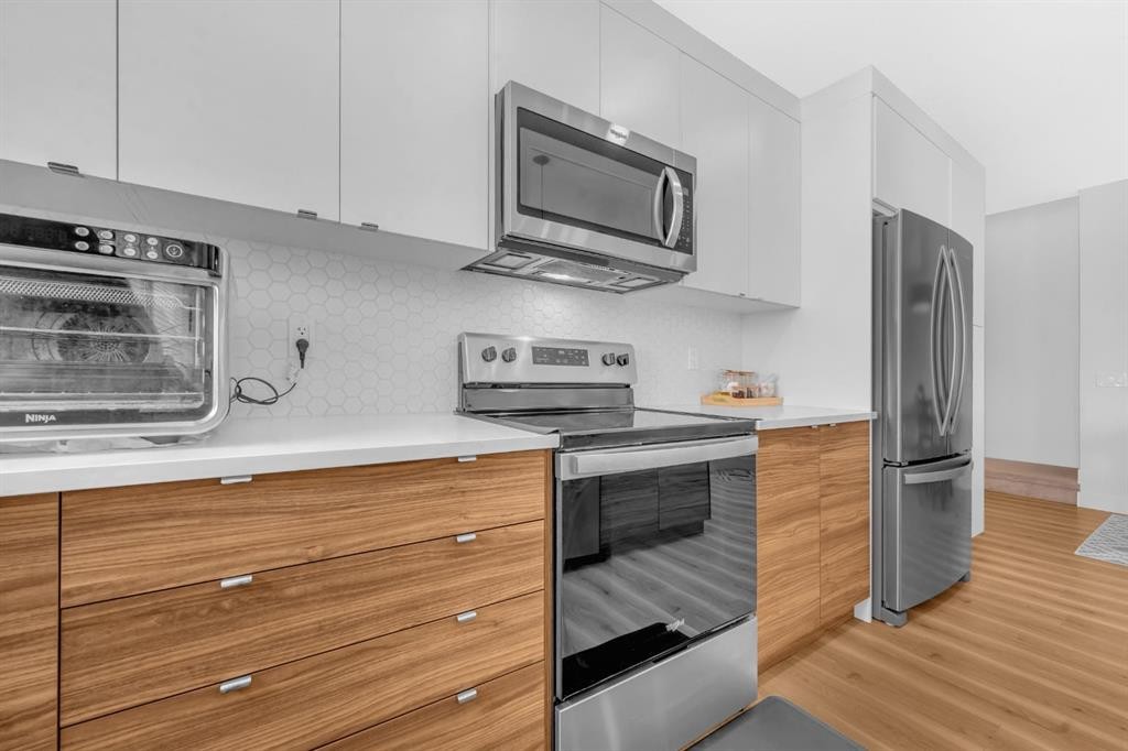 4397 Seton Drive Se, Calgary, AB - Indoor Photo Showing Kitchen With Upgraded Kitchen