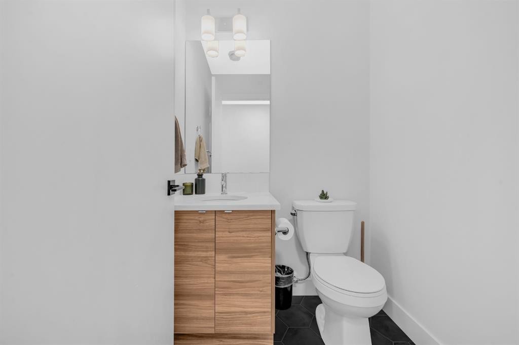 4397 Seton Drive Se, Calgary, AB - Indoor Photo Showing Bathroom
