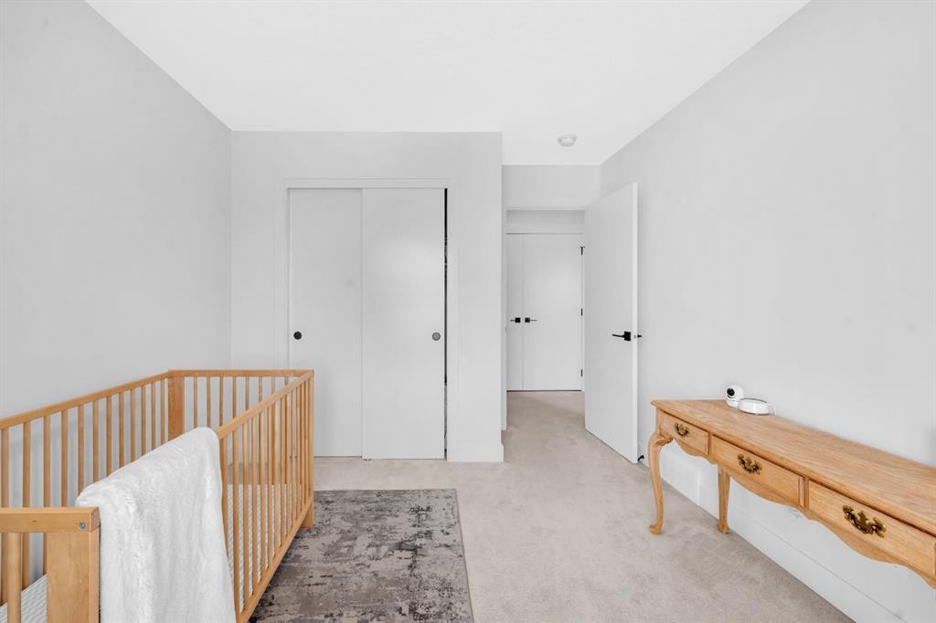 4397 Seton Drive Se, Calgary, AB - Indoor