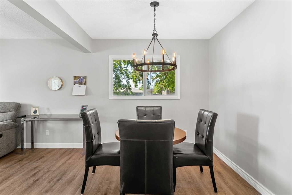 321 Haddon Road Sw, Calgary, AB - Indoor