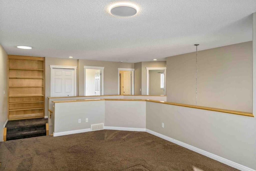 153 Kincora Bay Nw, Calgary, AB - Indoor Photo Showing Other Room