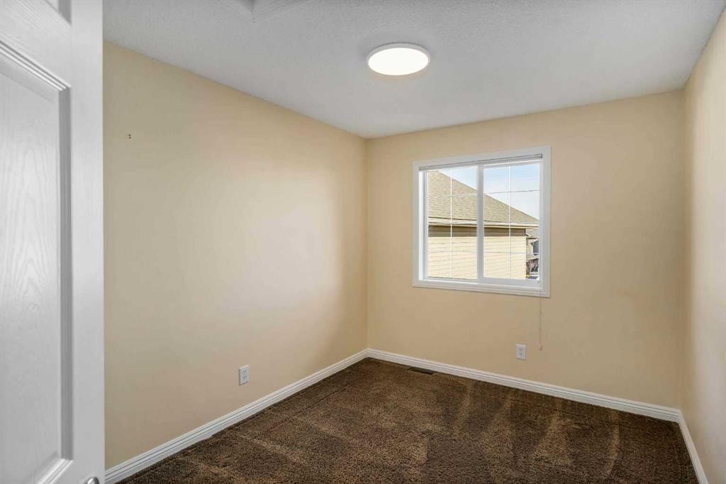 153 Kincora Bay Nw, Calgary, AB - Indoor Photo Showing Other Room