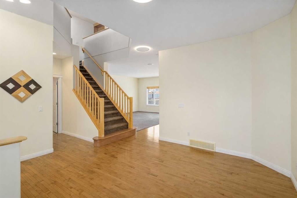 153 Kincora Bay Nw, Calgary, AB - Indoor Photo Showing Other Room