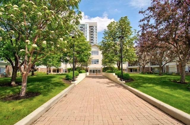 203-2144 Paliswood Road Sw, Calgary, AB - Outdoor