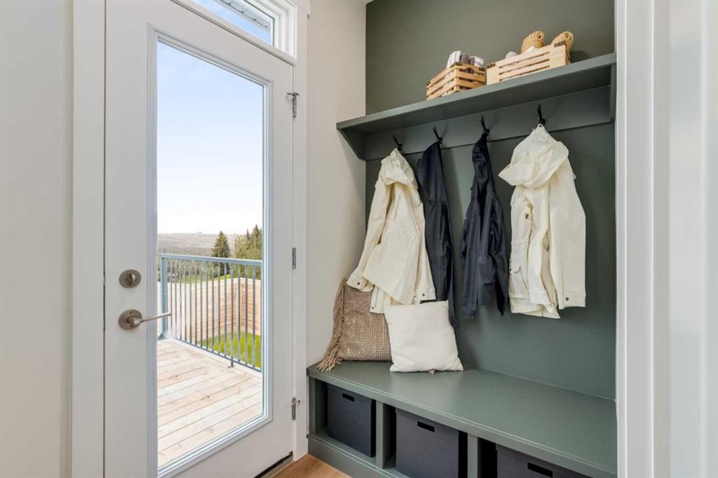 154 Bartlett Crescent Se, Calgary, AB - Indoor