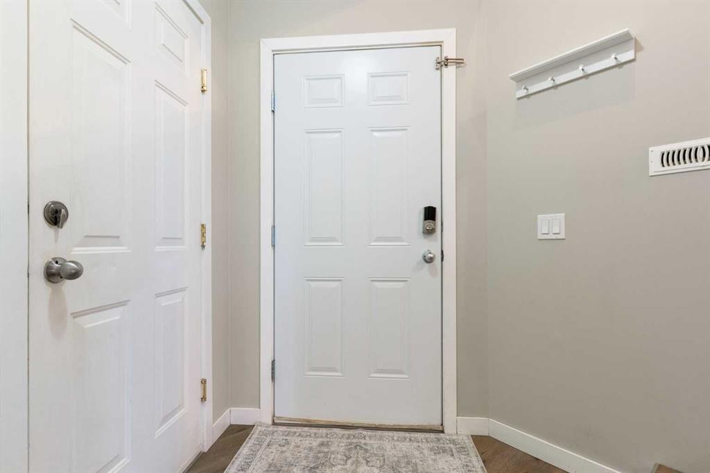 20 Willow Brook Crescent Nw, Airdrie, AB - Indoor Photo Showing Other Room