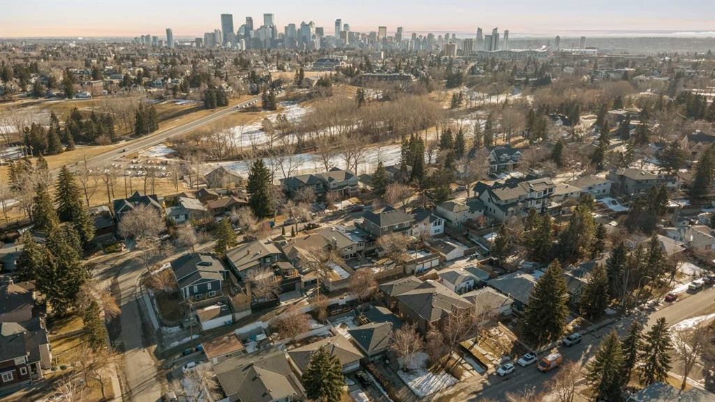 34 Rosery Drive Nw, Calgary, AB - Outdoor With View