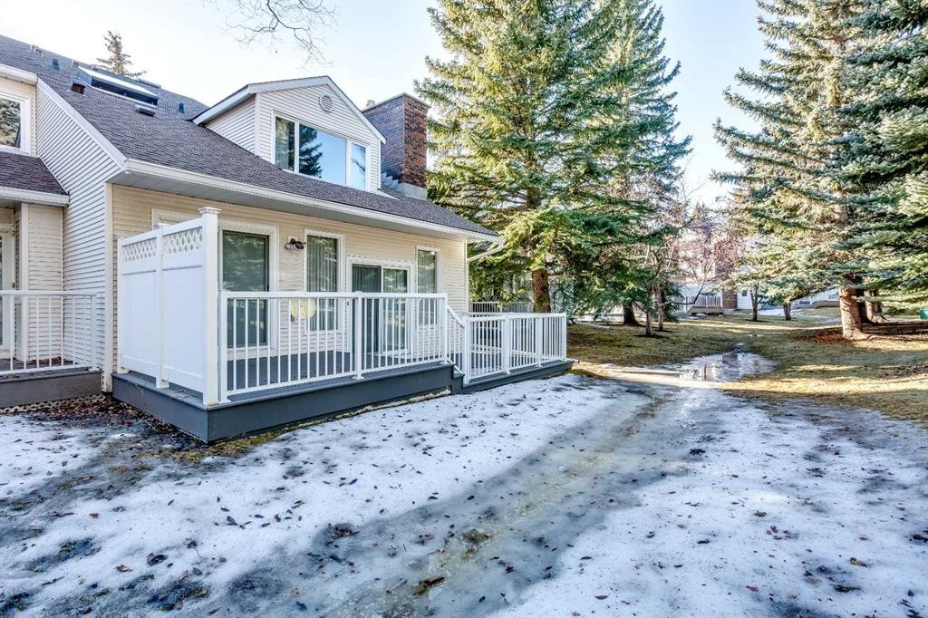32-275 Woodridge Drive Sw, Calgary, AB - Outdoor With Deck Patio Veranda