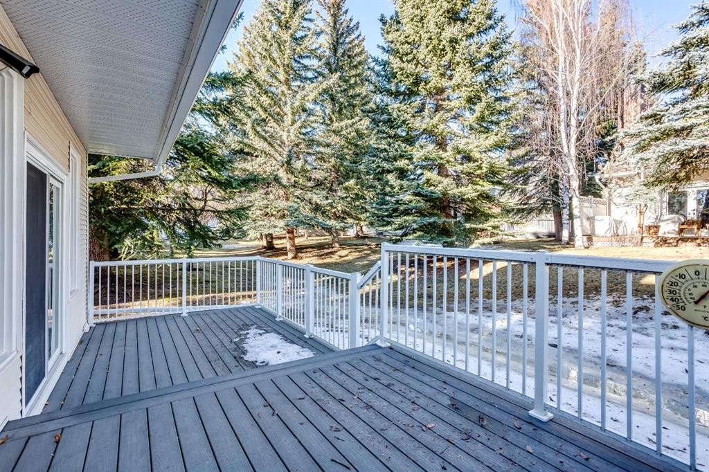 32-275 Woodridge Drive Sw, Calgary, AB - Outdoor With Deck Patio Veranda With Exterior