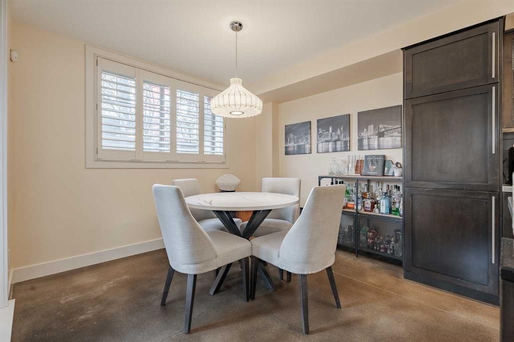 101-3704 15A Street Sw, Calgary, AB - Indoor Photo Showing Dining Room