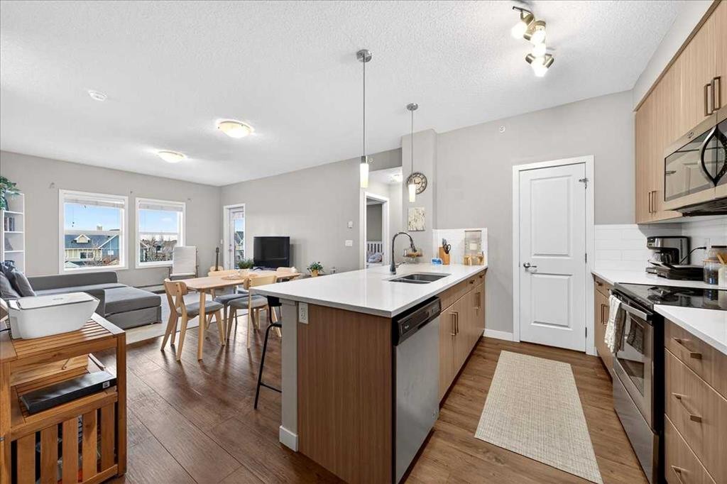 302-200 Cranfield Common Se, Calgary, AB - Indoor Photo Showing Kitchen