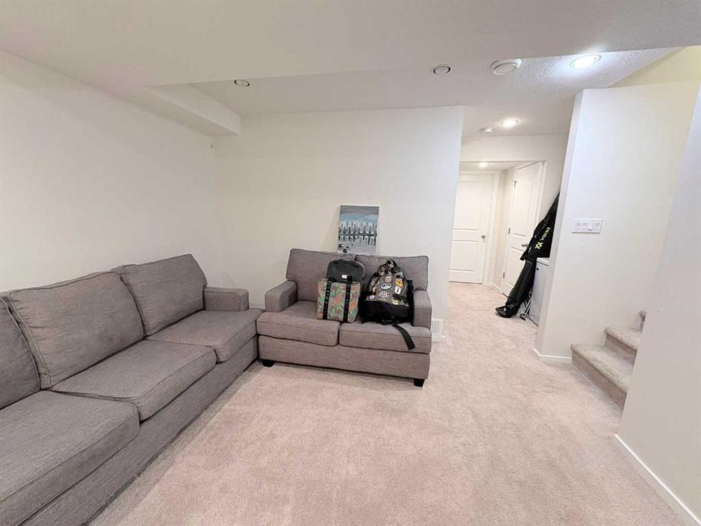 36 Evansborough Common Nw, Calgary, AB - Indoor