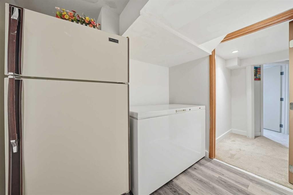 24 Laguna Close Ne, Calgary, AB - Indoor Photo Showing Laundry Room