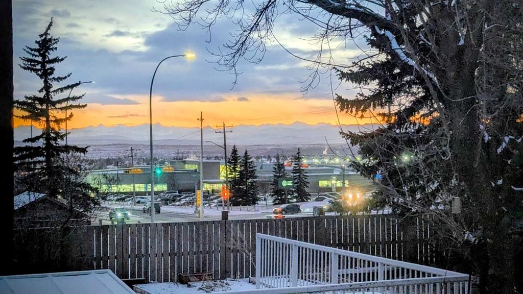 80 Hawkfield Crescent Nw, Calgary, AB - Outdoor With View