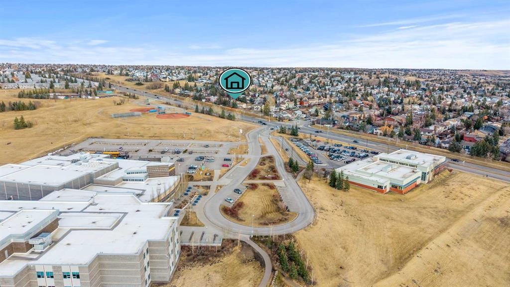 80 Hawkfield Crescent Nw, Calgary, AB - Outdoor With View