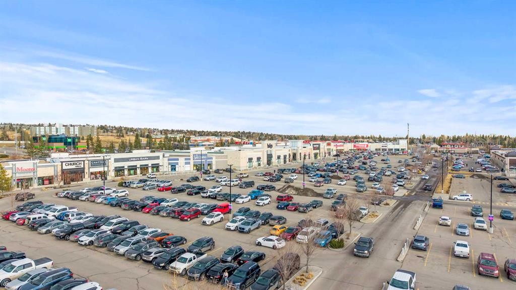 80 Hawkfield Crescent Nw, Calgary, AB - Outdoor With View