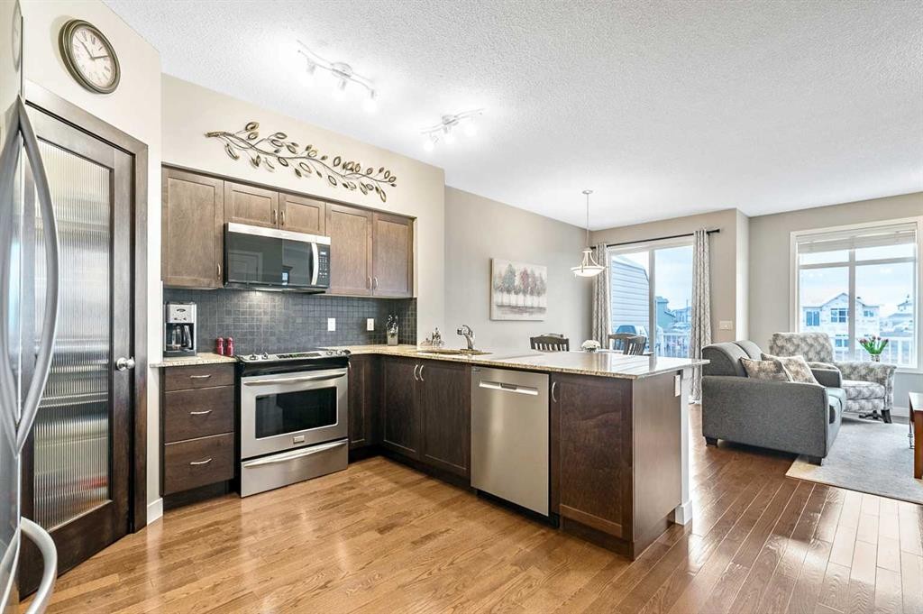 56-351 Monteith Drive Se, High River, AB - Indoor Photo Showing Kitchen