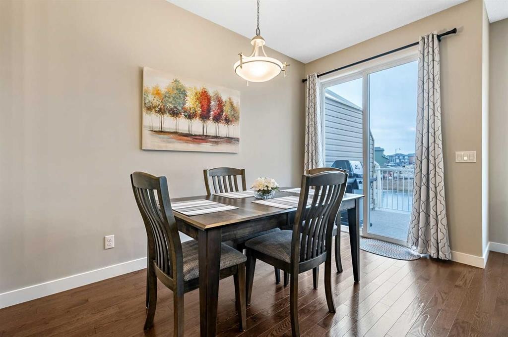 56-351 Monteith Drive Se, High River, AB - Indoor Photo Showing Dining Room