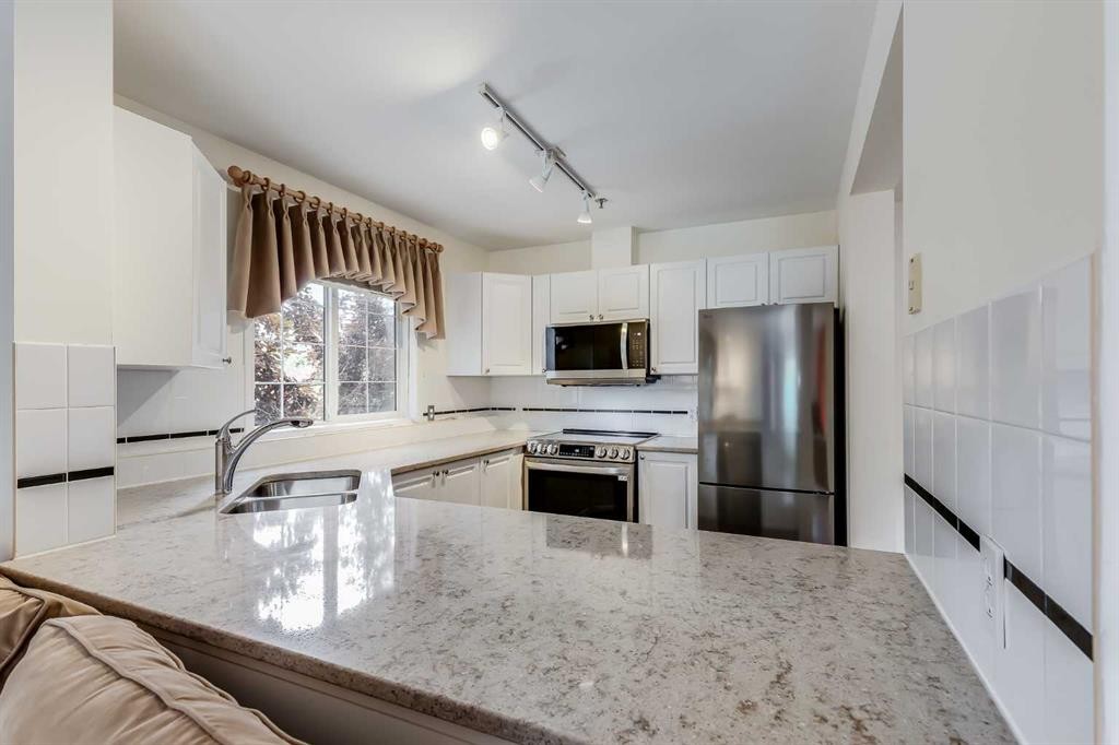 210-1415 17 Street Se, Calgary, AB