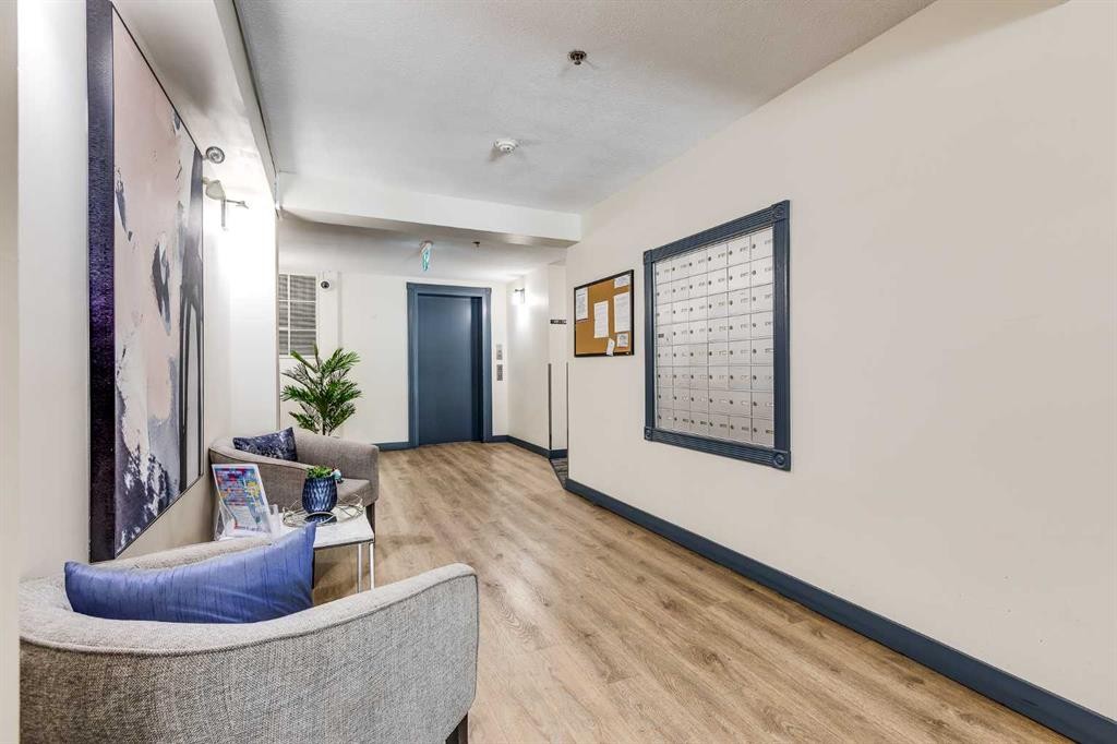 210-1415 17 Street Se, Calgary, AB