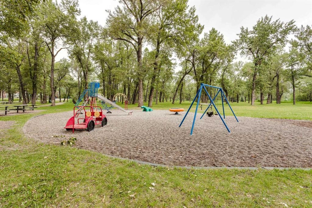 210-1415 17 Street Se, Calgary, AB