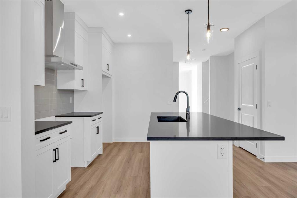 14 Versant Path Sw, Calgary, AB - Indoor Photo Showing Kitchen With Upgraded Kitchen