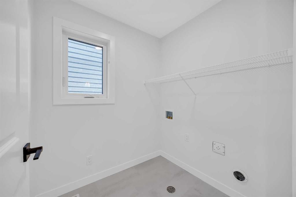 14 Versant Path Sw, Calgary, AB - Indoor