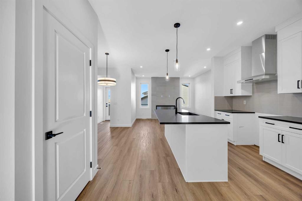 14 Versant Path Sw, Calgary, AB - Indoor Photo Showing Kitchen With Upgraded Kitchen