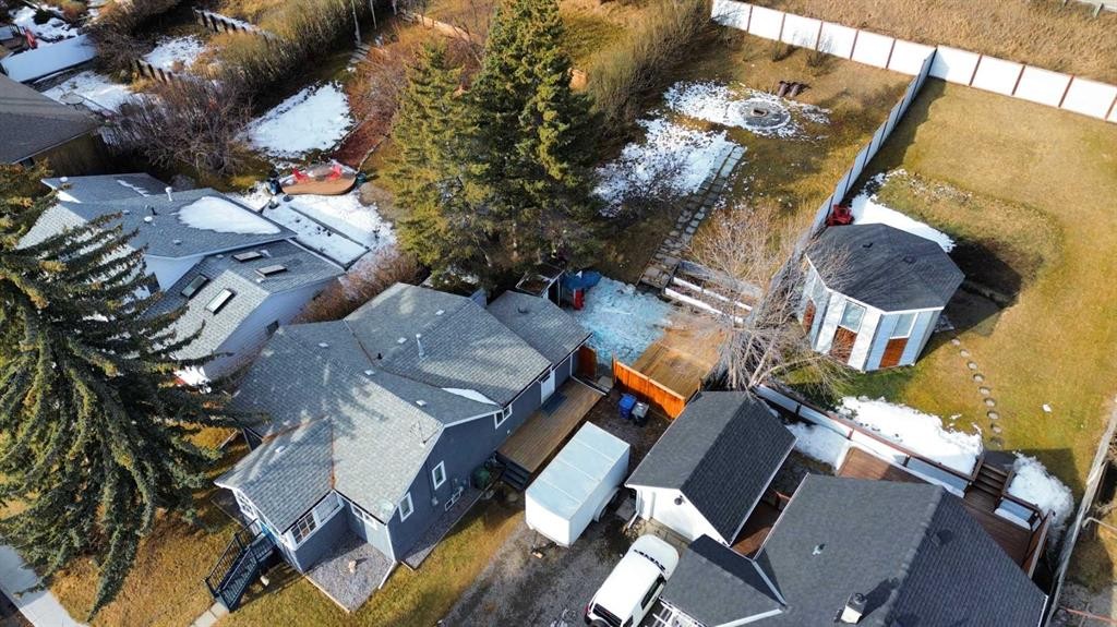 18 Maple Street, Okotoks, AB - Outdoor With View