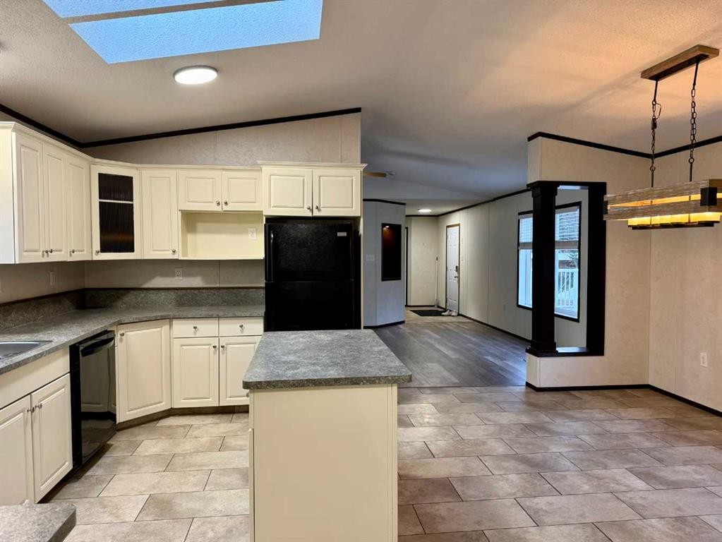 2-29407 Range Road 52, Rural Mountain View County, AB