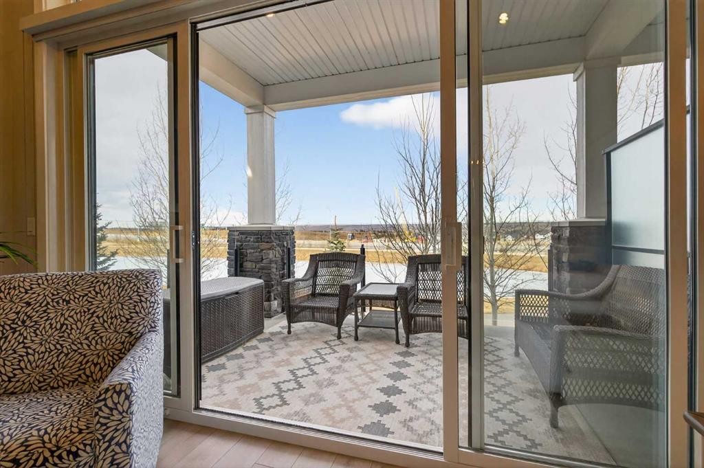 206 Crestridge Common Sw, Calgary, AB - Indoor