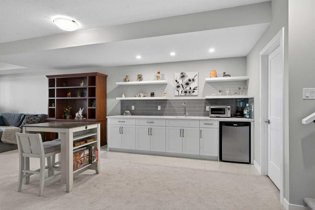 206 Crestridge Common Sw, Calgary, AB - Indoor