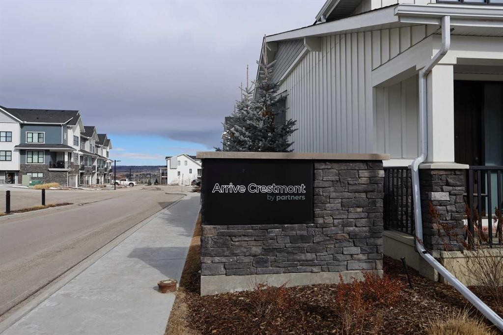 206 Crestridge Common Sw, Calgary, AB - Outdoor With Balcony