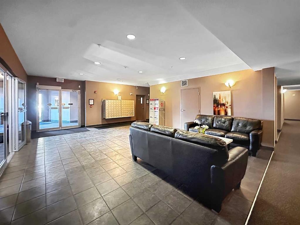 1224-2370 Bayside Road Sw, Airdrie, AB - Indoor