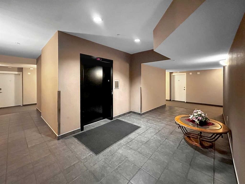 1224-2370 Bayside Road Sw, Airdrie, AB - Indoor Photo Showing Other Room