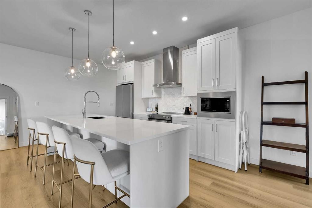 2216-200 Seton Circle Se, Calgary, AB - Indoor Photo Showing Kitchen With Upgraded Kitchen