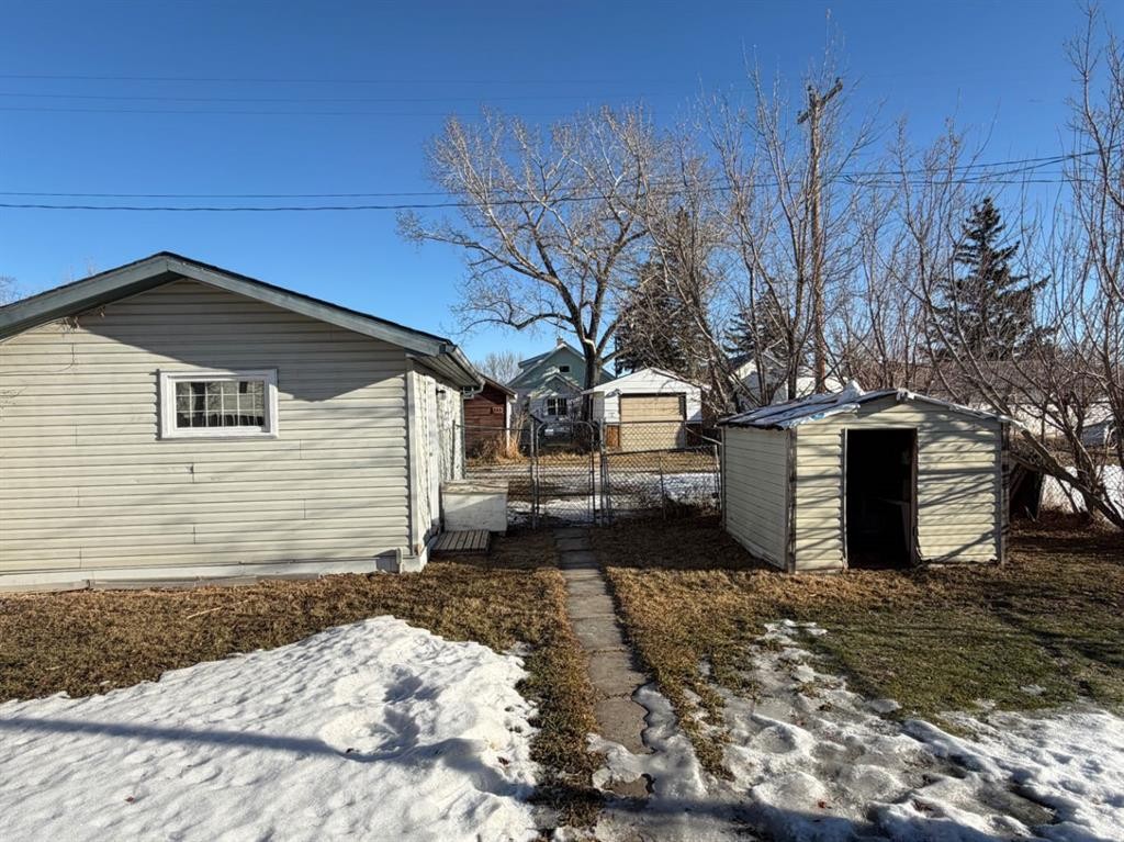 234 9 Street, Beiseker, AB - Outdoor