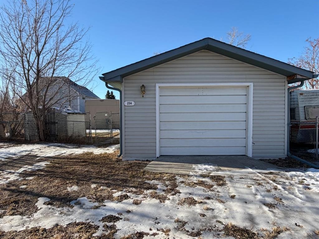 234 9 Street, Beiseker, AB - Outdoor
