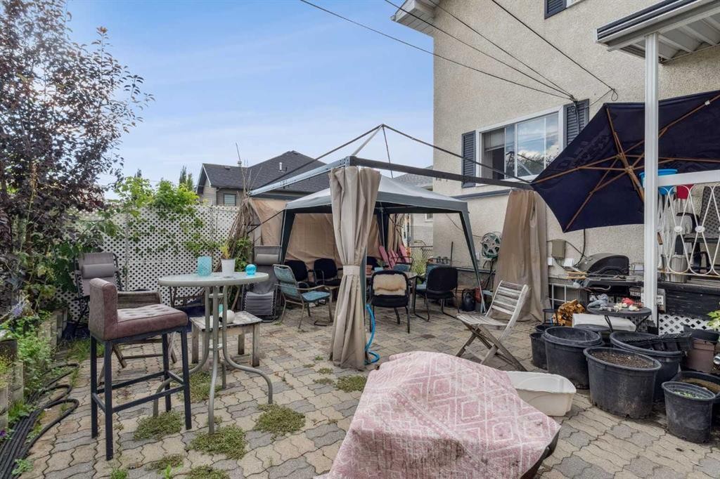 233 27 Avenue Ne, Calgary, AB - Outdoor With Deck Patio Veranda With Exterior