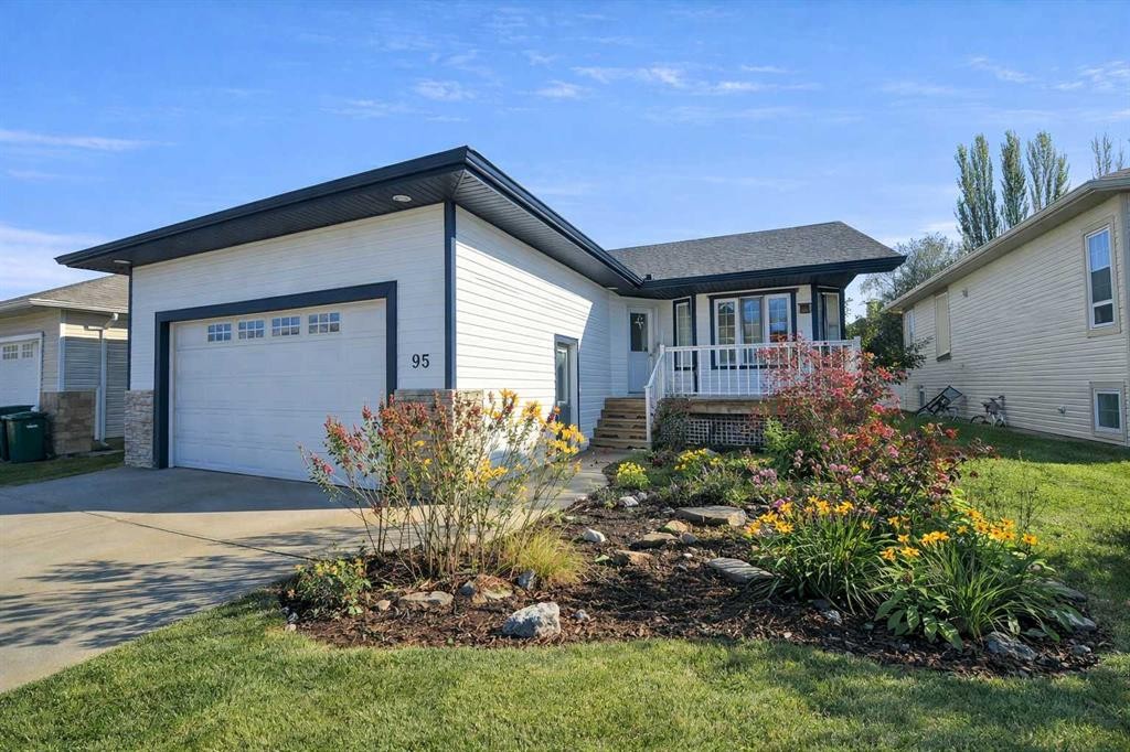 95 Cambridge Glen Drive, Strathmore, AB - Outdoor With Deck Patio Veranda
