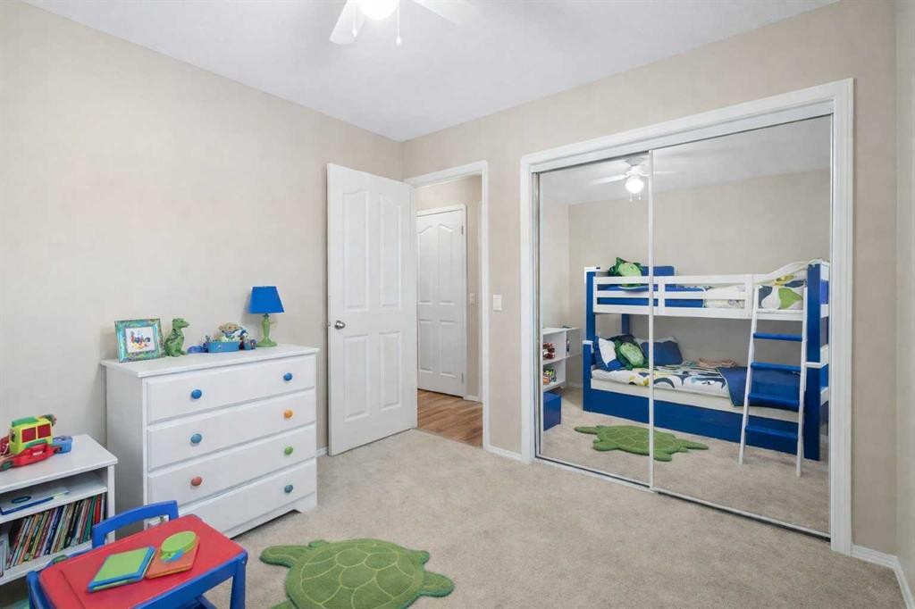 95 Cambridge Glen Drive, Strathmore, AB - Indoor Photo Showing Bedroom