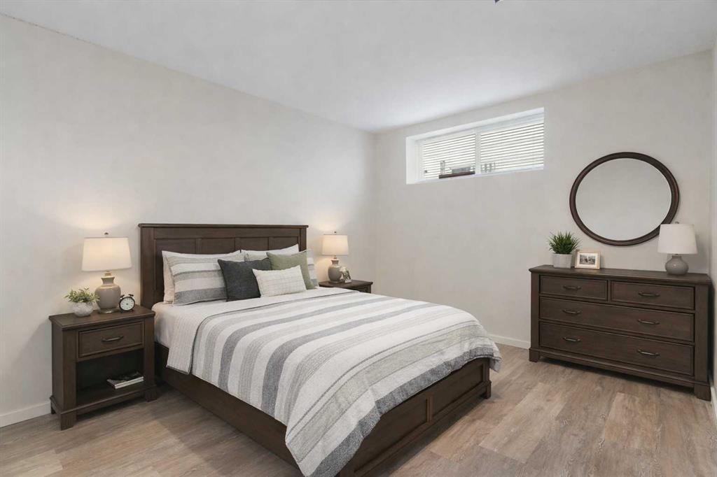 95 Cambridge Glen Drive, Strathmore, AB - Indoor Photo Showing Bedroom
