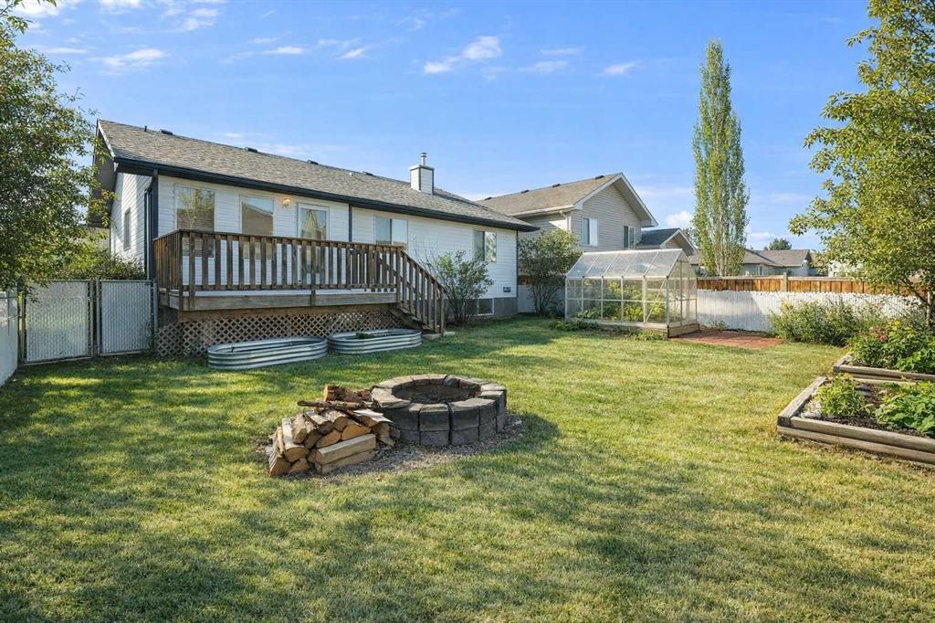 95 Cambridge Glen Drive, Strathmore, AB - Outdoor With Deck Patio Veranda