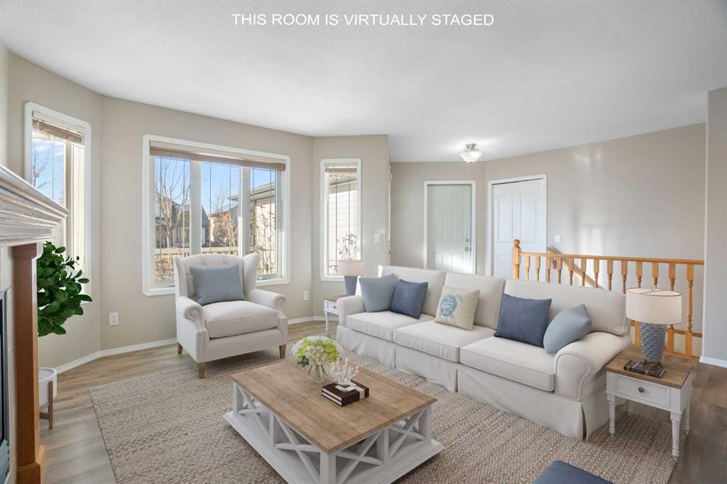 95 Cambridge Glen Drive, Strathmore, AB - Indoor Photo Showing Living Room