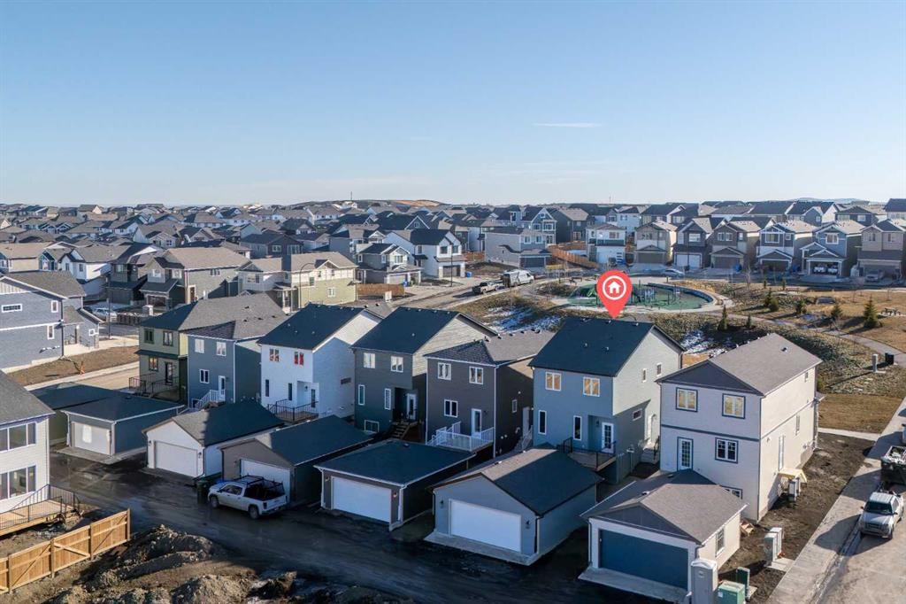 26 Versant Path Sw, Calgary, AB - Outdoor