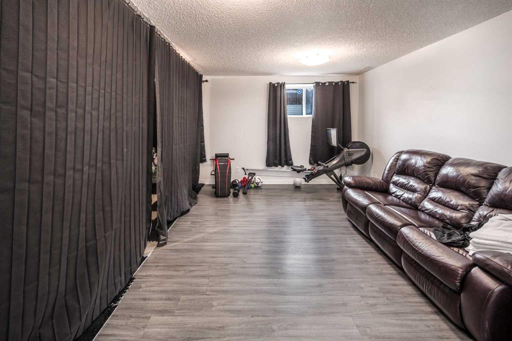 324 Harvest Rose Circle Ne, Calgary, AB - Indoor