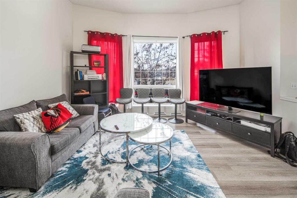 324 Harvest Rose Circle Ne, Calgary, AB - Indoor Photo Showing Living Room